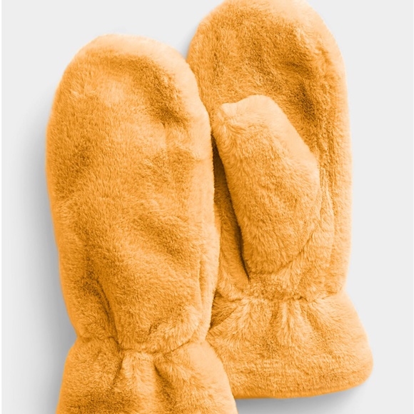 Golden yellow ultra-soft warm fuzzy mittens NWT - Picture 1 of 8